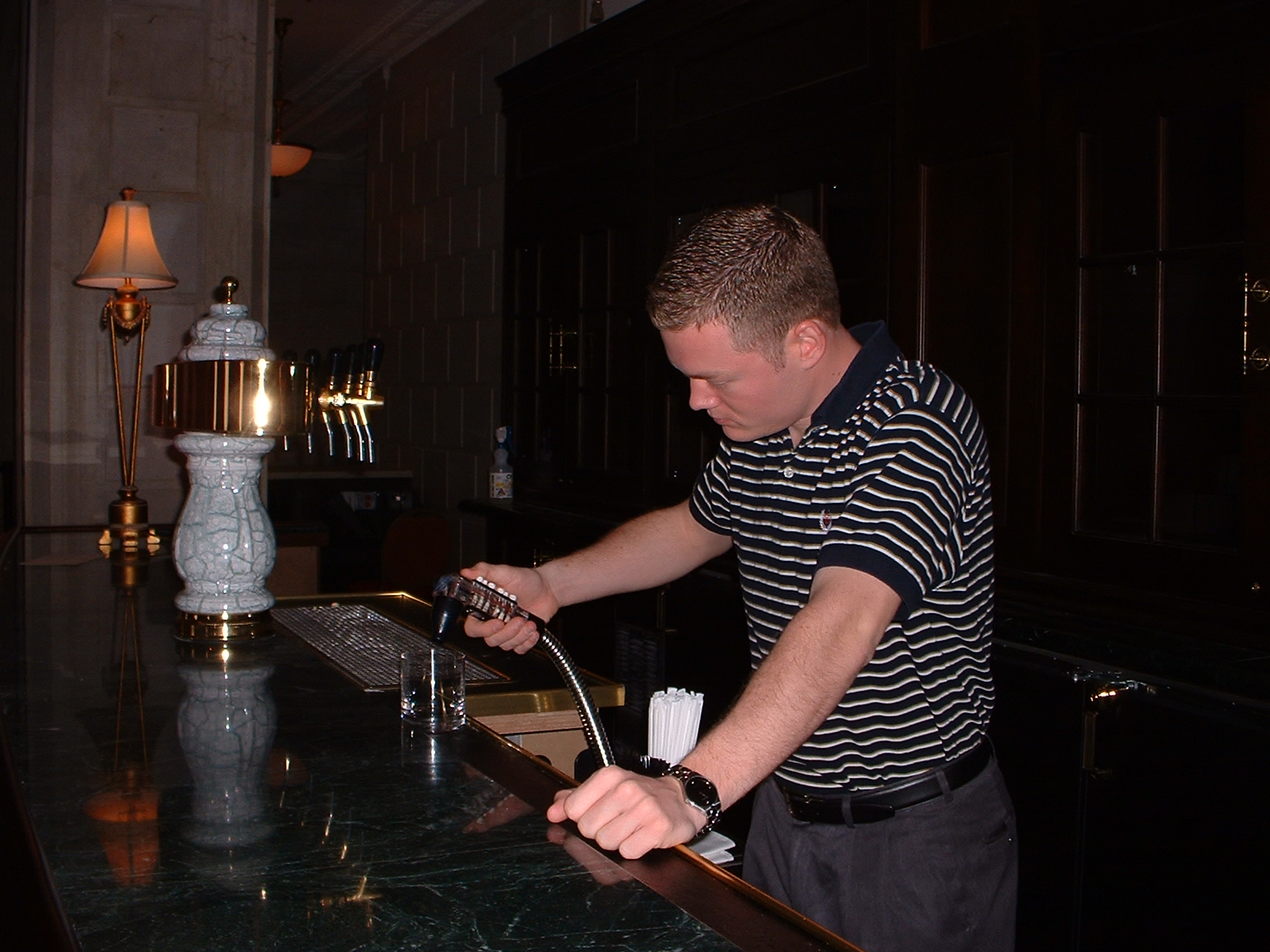 Elliott the Bartender
